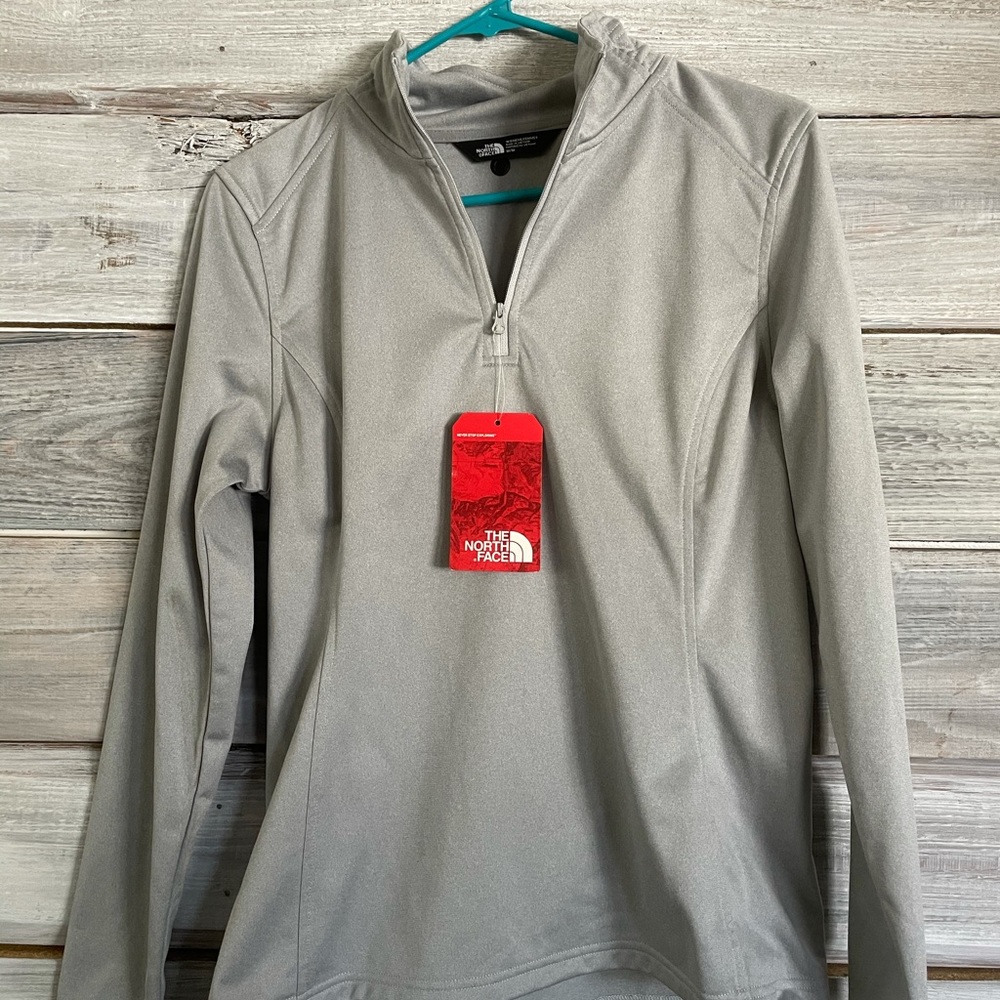 North Face Pull-Over